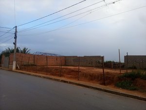 Ocupação irregular em terreno de Residencial em Arapiraca preocupa moradores