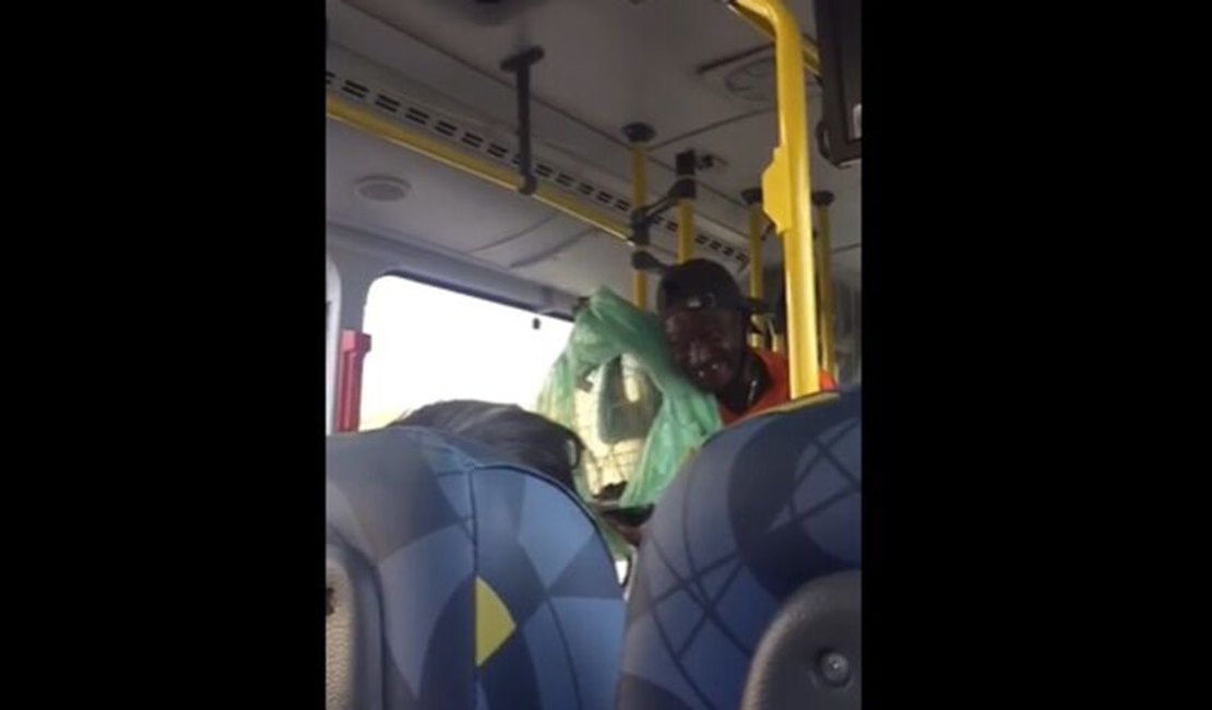 Homem usa rato para tentar “assaltar” passageiros em ônibus, veja o vídeo!