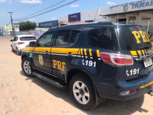 Mulher é presa em Maceió com veículo roubado em estado vizinho