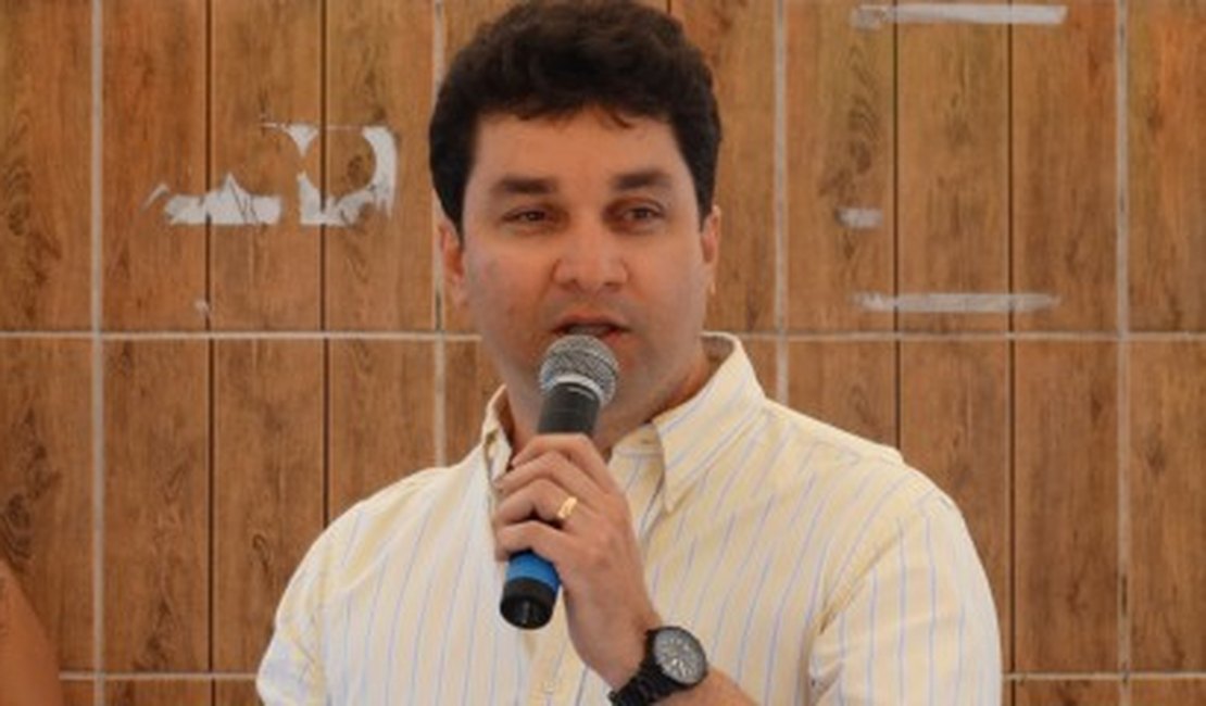 Prefeito de Maragogi exonera todos os servidores contratados e em cargos de comissão