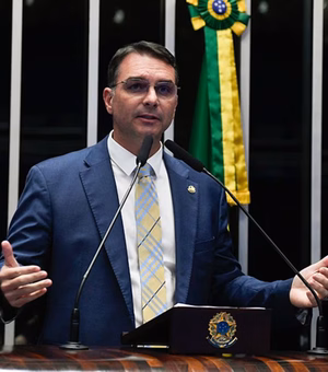 Flávio diz não ter definição sobre vice e nega seleção de nomes para ministérios