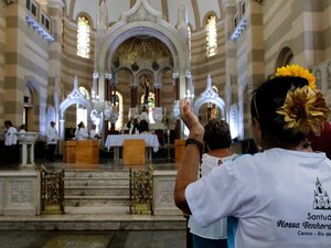 Com o início da Quaresma, CNBB recomenda evitar contato em missas para prevenir coronavírus