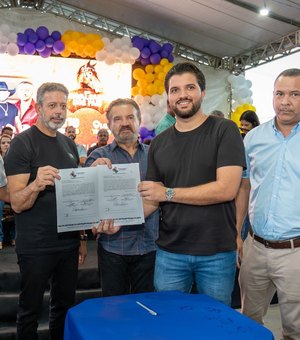 Prefeitura de Traipu entrega obras para a saúde e educação e assina ordens se serviços