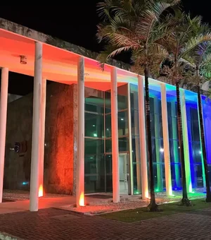 OAB/AL ilumina prédio sede em homenagem ao mês do Orgulho LGBTQIA+