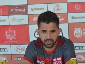 Lucas Abreu destaca desejo do CRB em crescer na Série B do Brasileiro