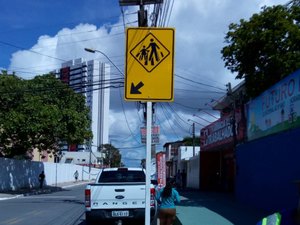 Prefeitura implanta novas sinalizações na parte alta de Maceió