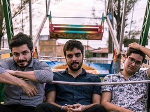 Super Amarelo lança primeiro disco com show no Orákulo