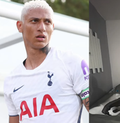 Richarlison doa R$ 50 mil para ajudar no tratamento de criança