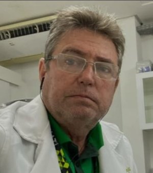 Professor confirma que lesma-do-mar-negra, vista em Maragogi, é um animal indicador de água de boa qualidade