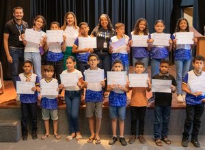 Arapiraca premia mais de 700 alunos da Rede Municipal de Ensino durante culminância de 2024