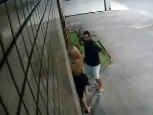 [Vídeo] Babal Guimarães espanca namorada meses após condenação por agredir ex