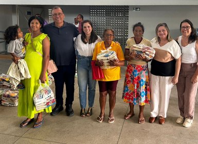 Famílias de Arapiraca recebem cestas básicas arrecadas no jogo de Traipu e Passo Fundo