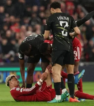 Atacante francês Ekitike fica fora da Copa do Mundo após lesão grave