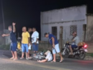 Moto invade contramão e provoca acidente nas proximidades da Ufal, em Arapiraca