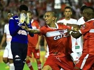 Direção do CRB anunciou a dispensa de quatro jogadores