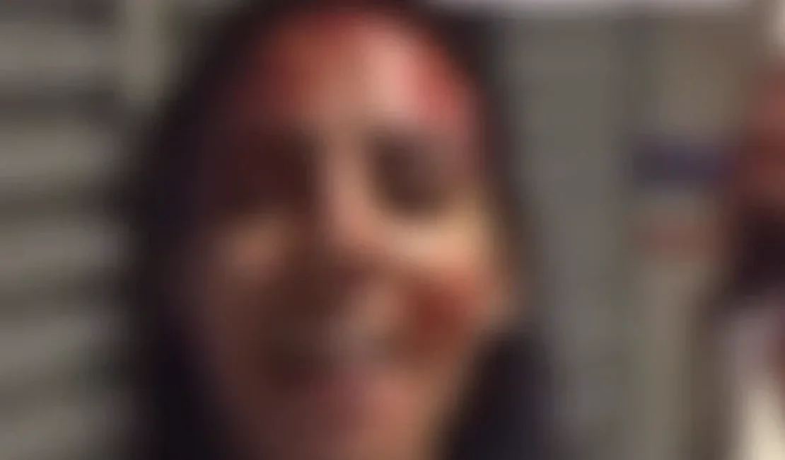 Mulher se arrepende após esfaquear companheiro em Maceió: 'fiquei fora de mim'