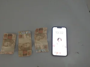 Homem rouba iPhone de cidadão embriagado, vende por R$ 150 e é preso em Arapiraca