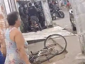 [VÍDEO] Homem é vítima de bala perdida no Benedito Bentes