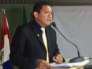 Prefeito eleito é vereador até dezembro em Palmeira dos Índios