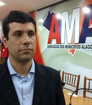 'Petrúcio se colocou à total disposição dos trabalhadores', afirma presidente da AMA sobre prefeito de Igaci