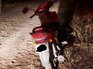 Polícia recupera moto roubada no bairro Massaranduba, em Arapiraca