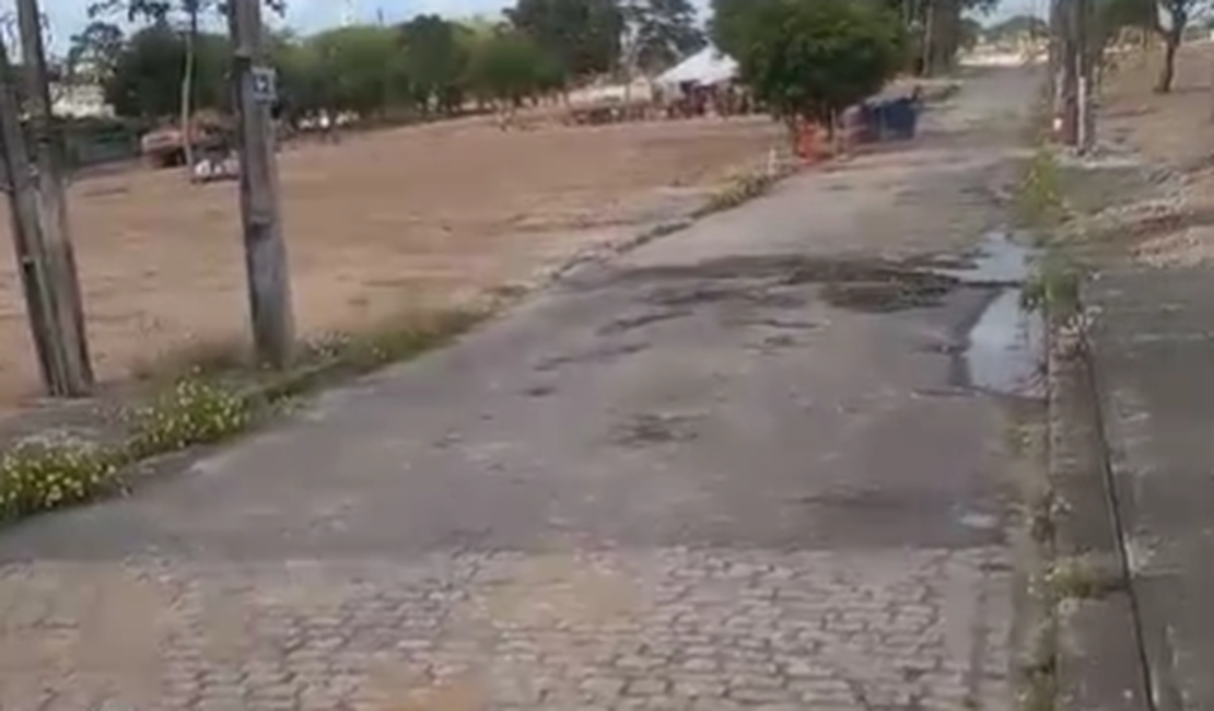 [Vídeo] Moradora do Pinheiro denuncia demolição de imóvel sem autorização