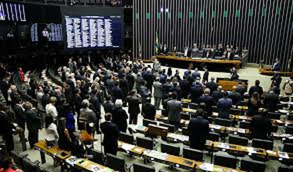 Câmara dos Deputados recusa entrega de notas fiscais de auxílio moradia