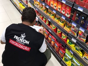 Procon Penedo realiza pesquisa de preço sobre itens da cesta básica de alimentos