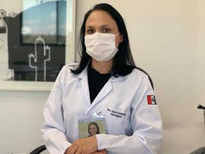 Infectologista explica os cuidados que devem ser tomados após vacinação contra a Covid-19