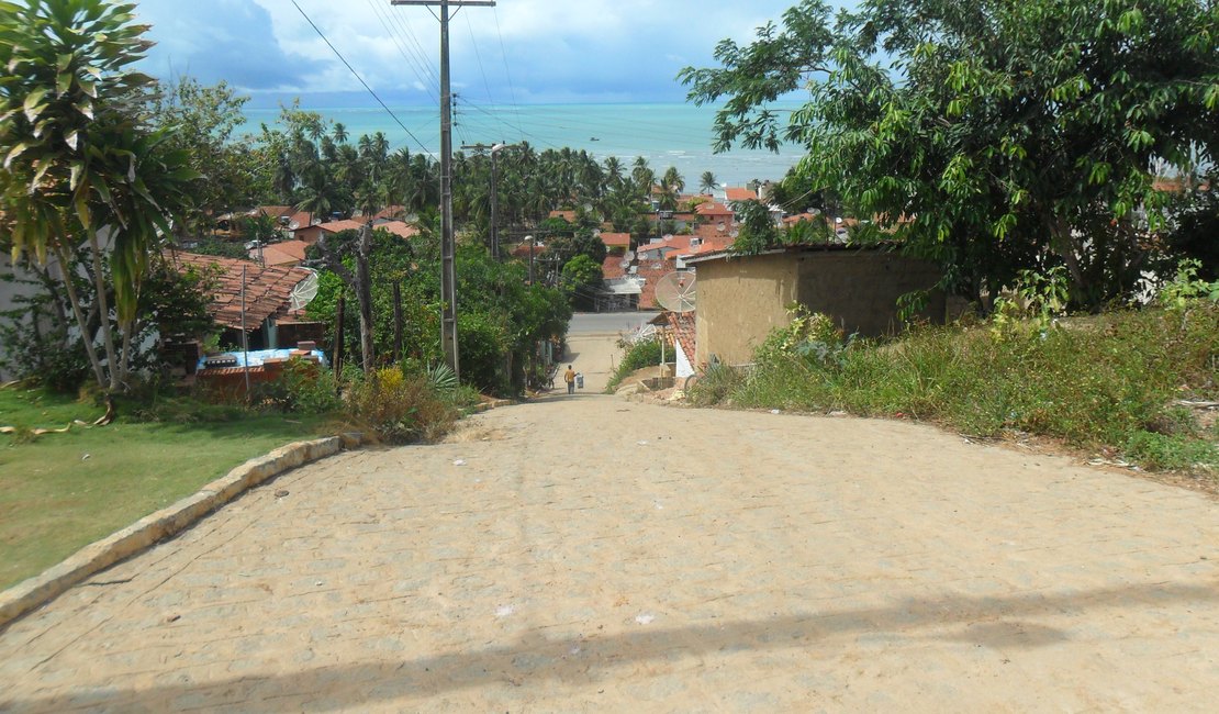 Moradores do Alto do Cuscuz sofrem com falta d’água em Maragogi