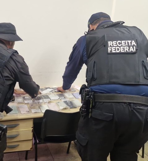 Receita Federal deflagra operação contra pontos de vendas de celulares irregulares em Alagoas