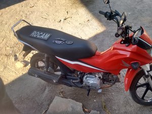 PM prende suspeitos de praticar assaltos e apreende celulares e uma moto 