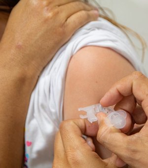 Arapiraca amplia oferta de vacina contra Influenza para população acima de 6 meses