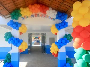 Prefeitura de Palmeira dos Índios inaugura Escola Vereador Eloi Barbosa