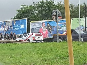 Colisão envolvendo uma viatura da PM e dois veículos é registrada em Arapiraca