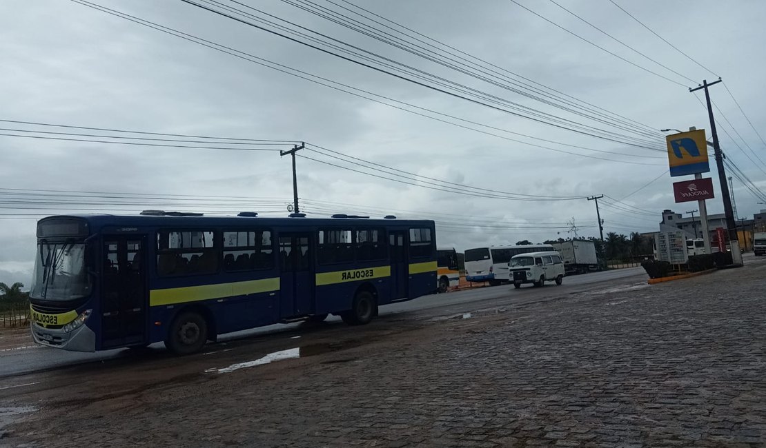 Inmet emite alerta de chuvas para cidades da Região Norte e Maceió