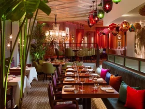 Clientes apelam ao rei Charles para evitar fechamento de restaurante centenário