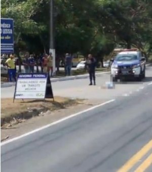 Mulher se joga na frente de carro e fica ferida em São Miguel dos Campos