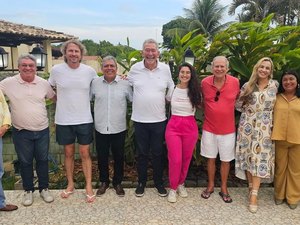 Encontro entre Teca Nelma e Zé Dirceu é estratégia de ‘sedução’ de tendência interna do PT