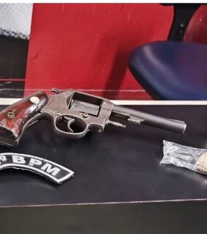 Homem é preso com arma de fogo e drogas em Matriz de Camaragibe