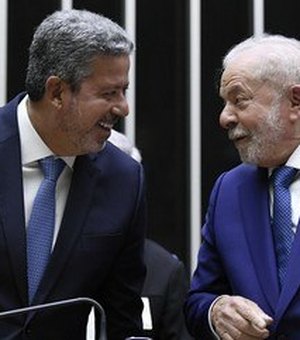 Lula recebe Lira no Alvorada depois de críticas à articulação do governo