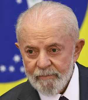 Lula afirma que pode ser candidato à reeleição em 2026 para evitar volta de 'trogloditas'