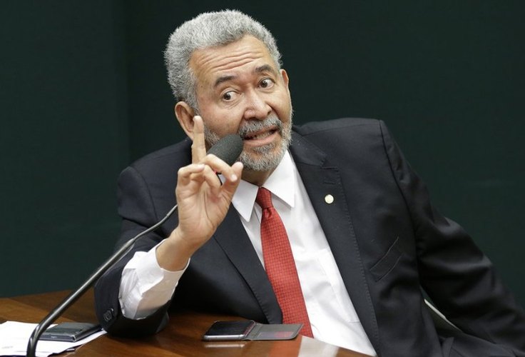 Paulão desmente desistir de candidatura ao Senado e anuncia irmãos Barbosa, Júlio Cesar e Teca Nelma candidatos pelo PT