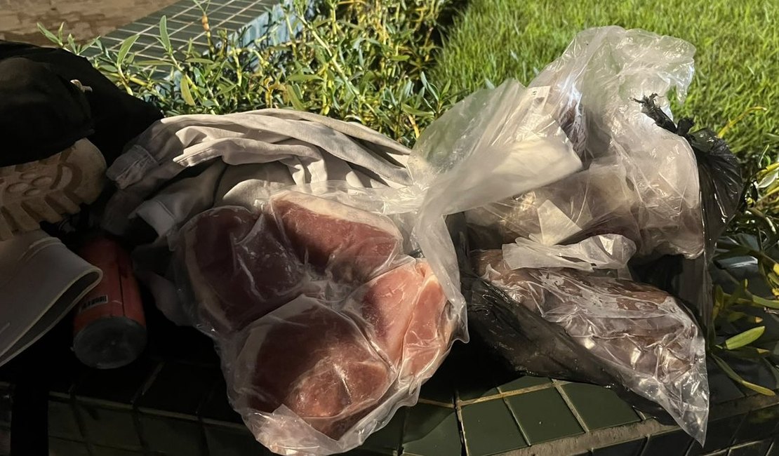 Funcionário é preso por furtar carne do hotel em que trabalha em Maceió