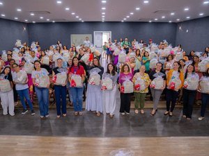 Prefeitura realiza entrega dos kits do programa Mãe Arapiraquense para mais de 100 gestantes