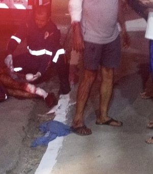 Homem em surto deixa duas pessoas feridas com golpes de facão em Arapiraca