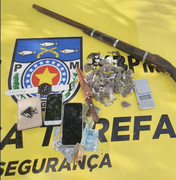 Grupo de jovens é preso por tráfico de drogas e posse ilegal de arma de fogo em Teotônio Vilela
