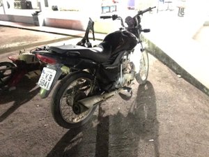 Menores são apreendidos com moto roubada em Arapiraca