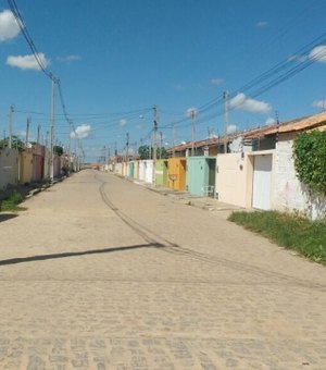 Residência  em Arapiraca  é invadida e tem moto, Tv, e  dinheiro furtados