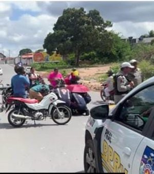 Colisão entre motocicletas e bicicleta deixa três feridos em Arapiraca